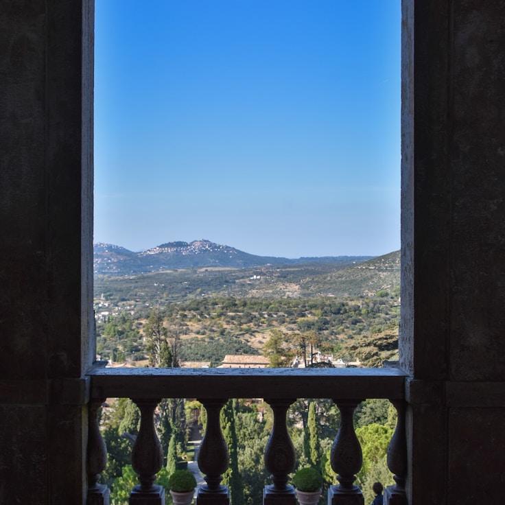 Outdoor terrace seating suitable for families in Florence